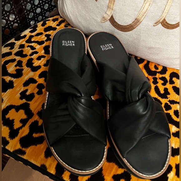 EILEEN FISHER Bene Twist Black Sandals LIKE NEW - Picture 2 of 6